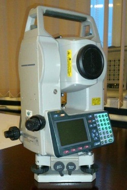 Sokkia_SET3030R3_1